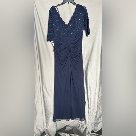 Betsy & Adam "JOHANNA" 3/4 SLEEVE SHEER MATTE JERSEY LONG DRESS - Picture 6 of 10